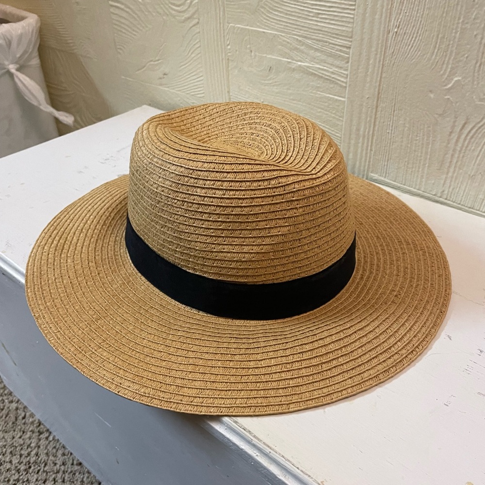 Beach hat
